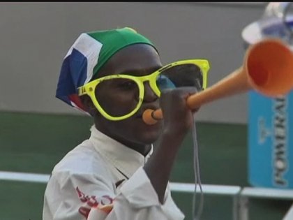 1277423322_bugaga_ru-vuvuzela-13.jpg